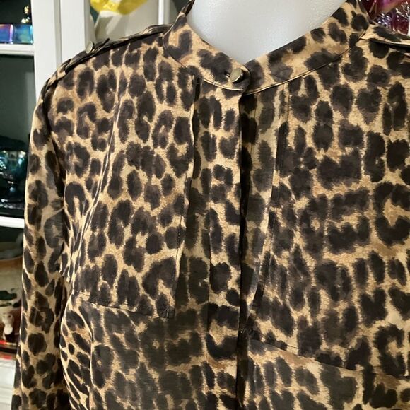 Leopard Print Blouse Size 10 Ann Taylor - Picture 4 of 11
